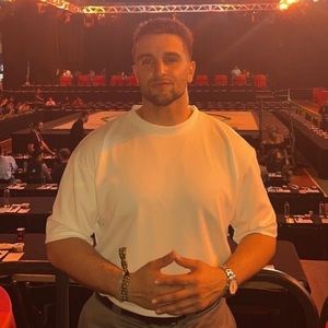 Meet your Posher, Salvatore